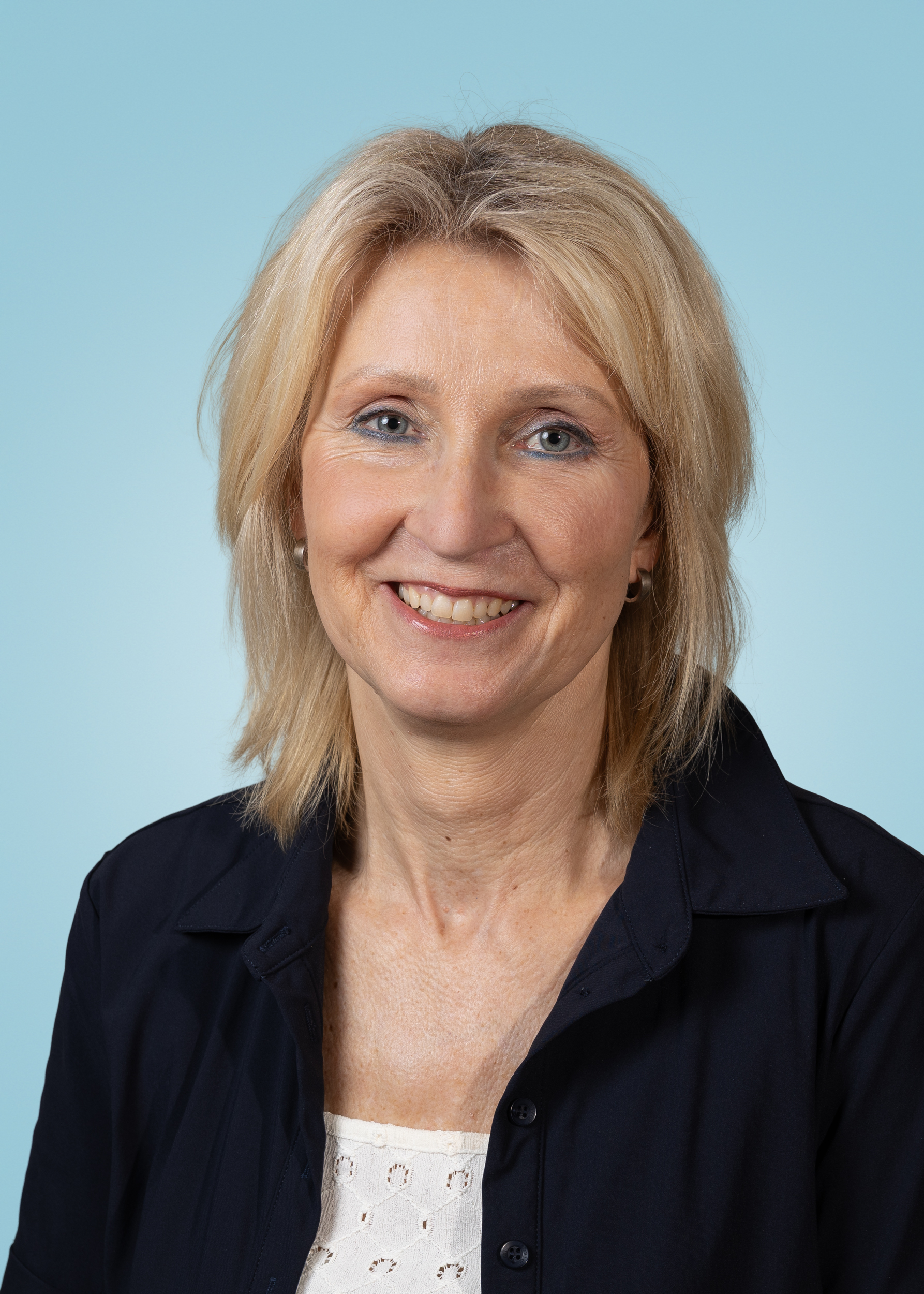 Pasfoto van C.J.M. (Caroline) van den Elsen