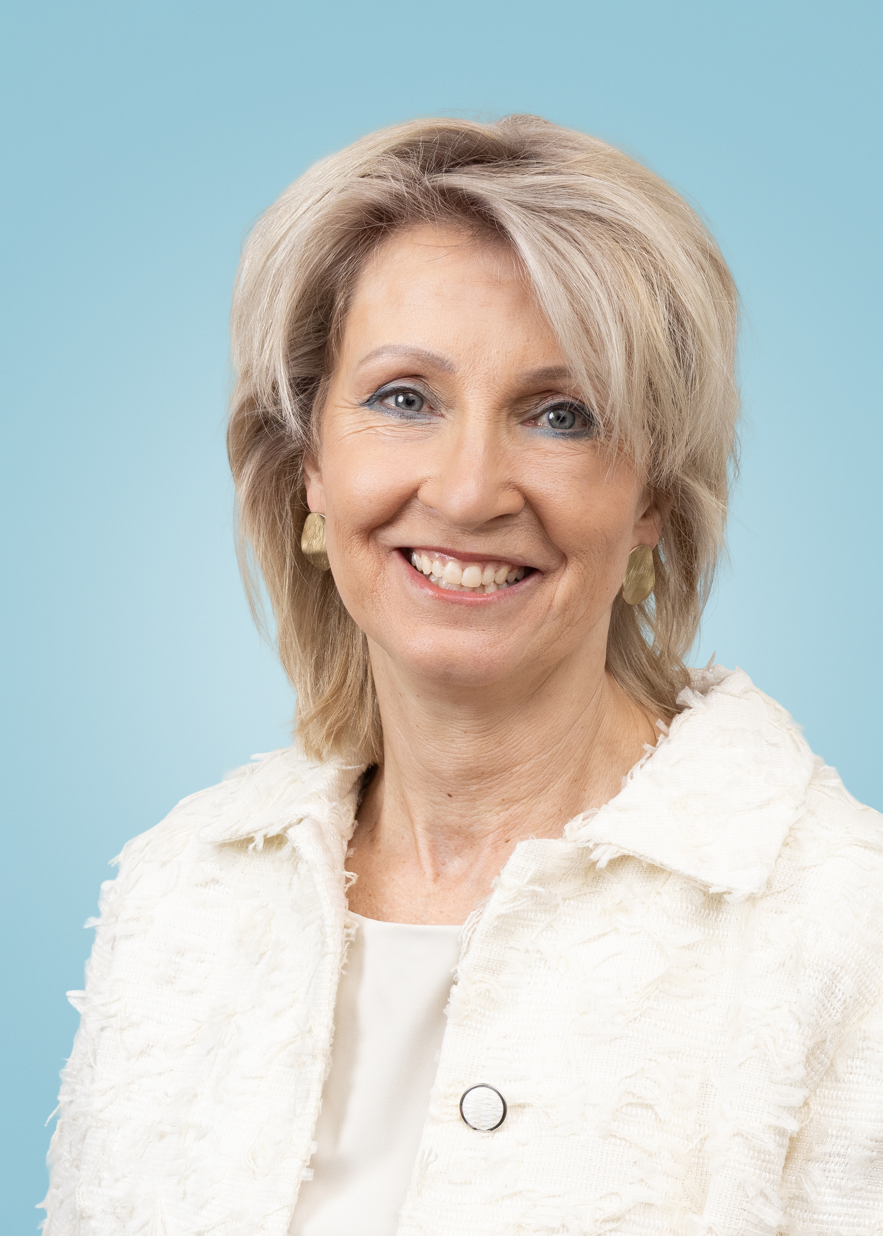 Pasfoto van C.J.M. (Caroline) van den Elsen